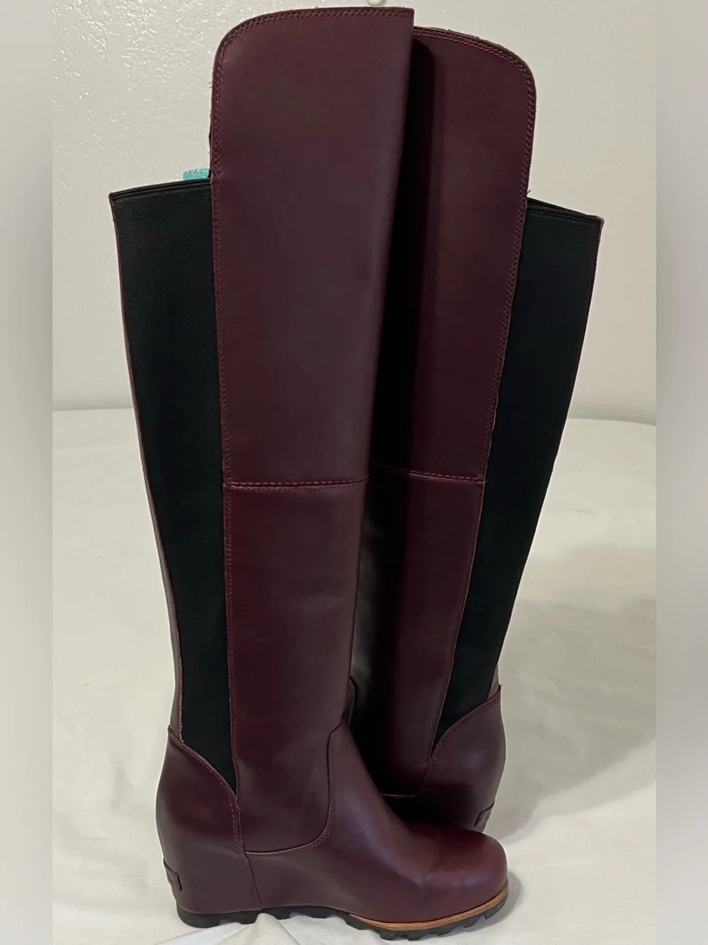 NWOB SOREL Fiona Lux Burgundy Leather Over-the-Knee Wedge Boots Size 8